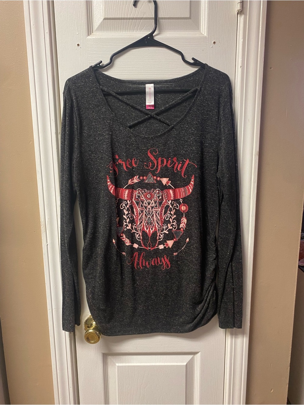 No Boundaries Junior 15/17 Charcoal Long-Sleeve Tee with Pink Graphic